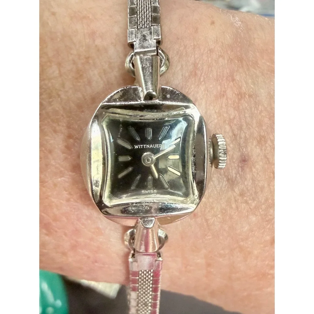 Vintage Wittnauer Swiss Ladies Watch 10K Gold Filled Black Dial Speidel Runs